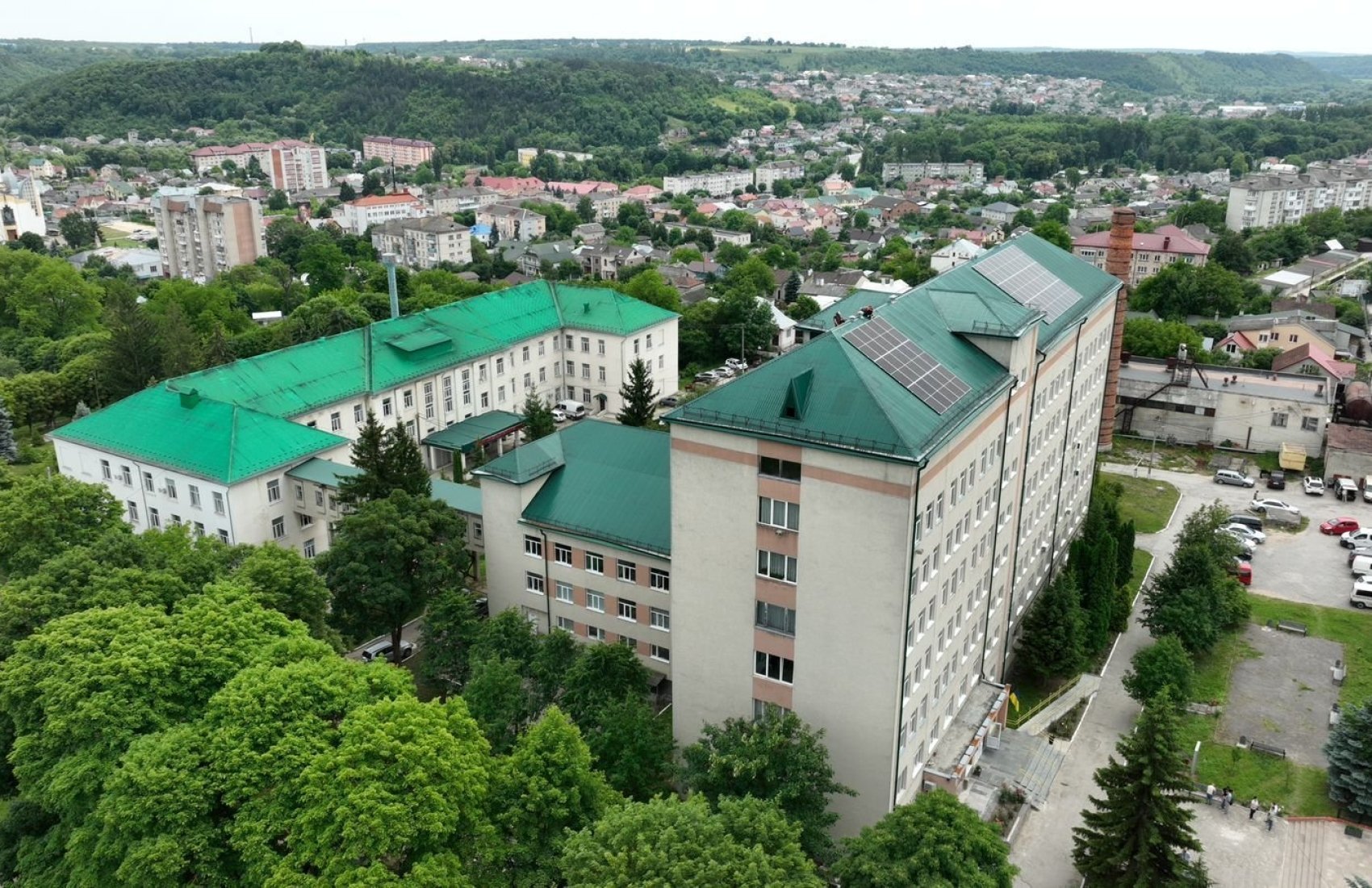 У лікарні на Тернопільщині встановили сонячну електростанцію для енергетичної незалежності